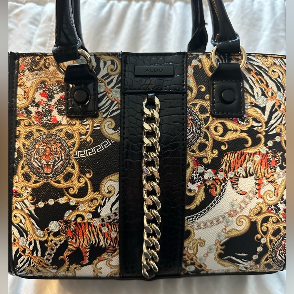 New with tags never used very cuts Aldo bag